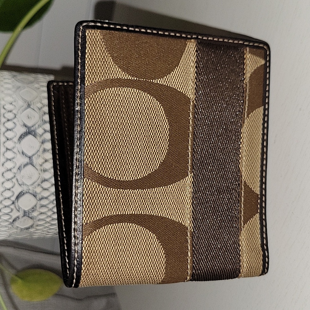 Coach Signature Canvas Bifold Wallet